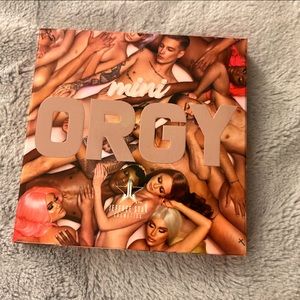 Jeffree star mini orgy palette